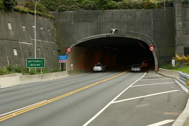 Tunnel [1997]